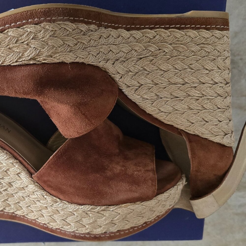 Stuart Weitzman suede tan wedge sandal 11.5M